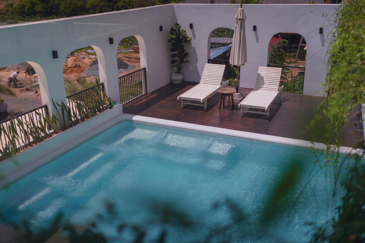 Hotel Montagne Boutique Kâmpôt Zewnętrze zdjęcie